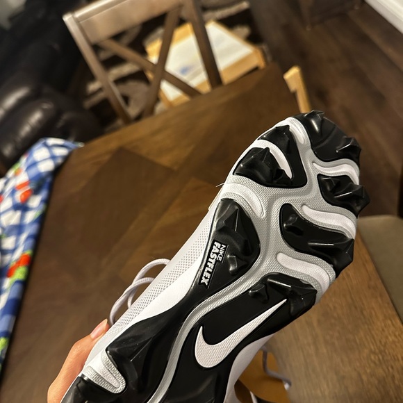 Mens Nike cleats - Picture 3 of 4